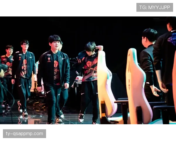 撕开防线关键战盘带制造机会，大罗与今锋角色对比